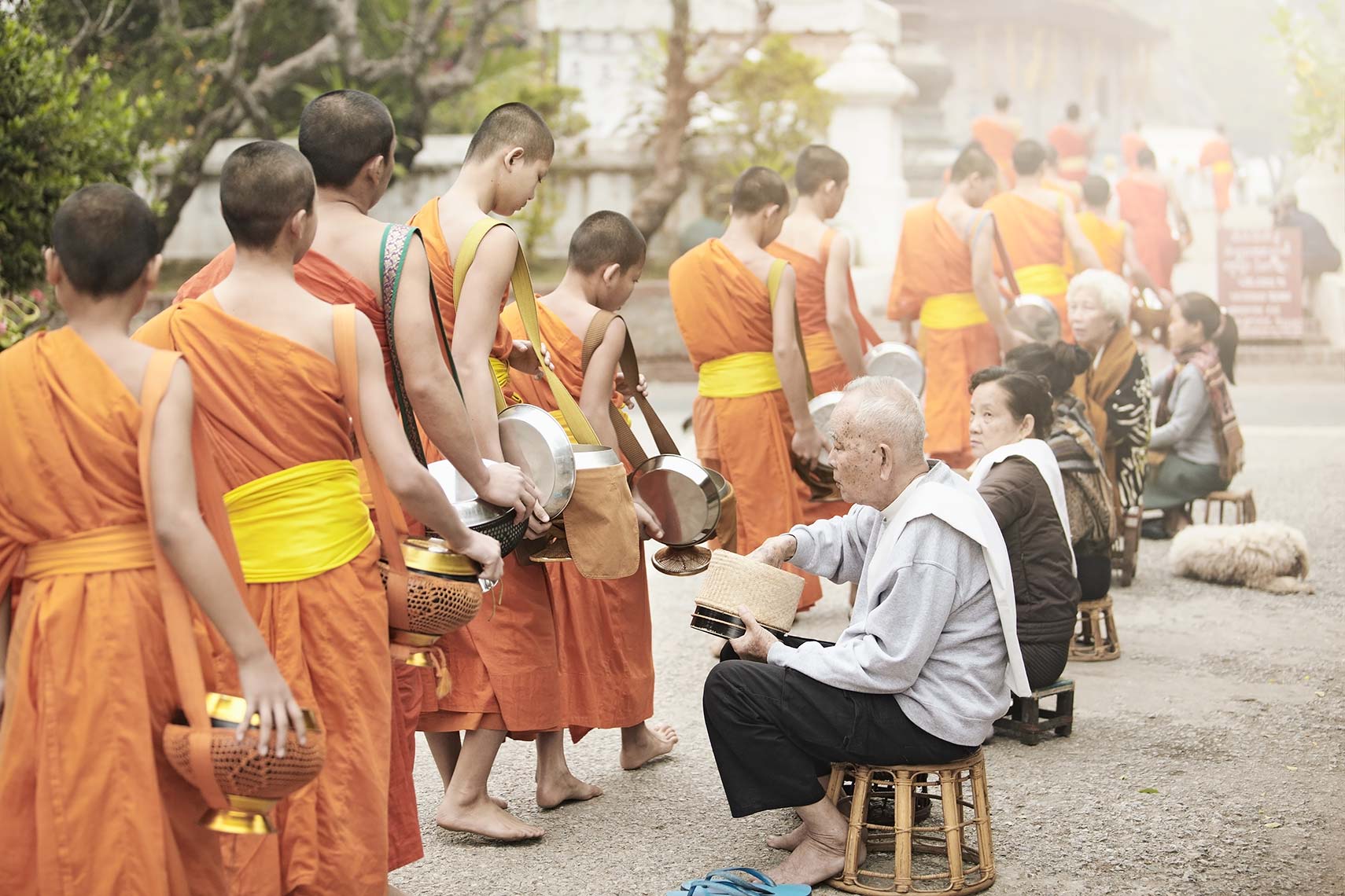 people_laos_luangprabang_02