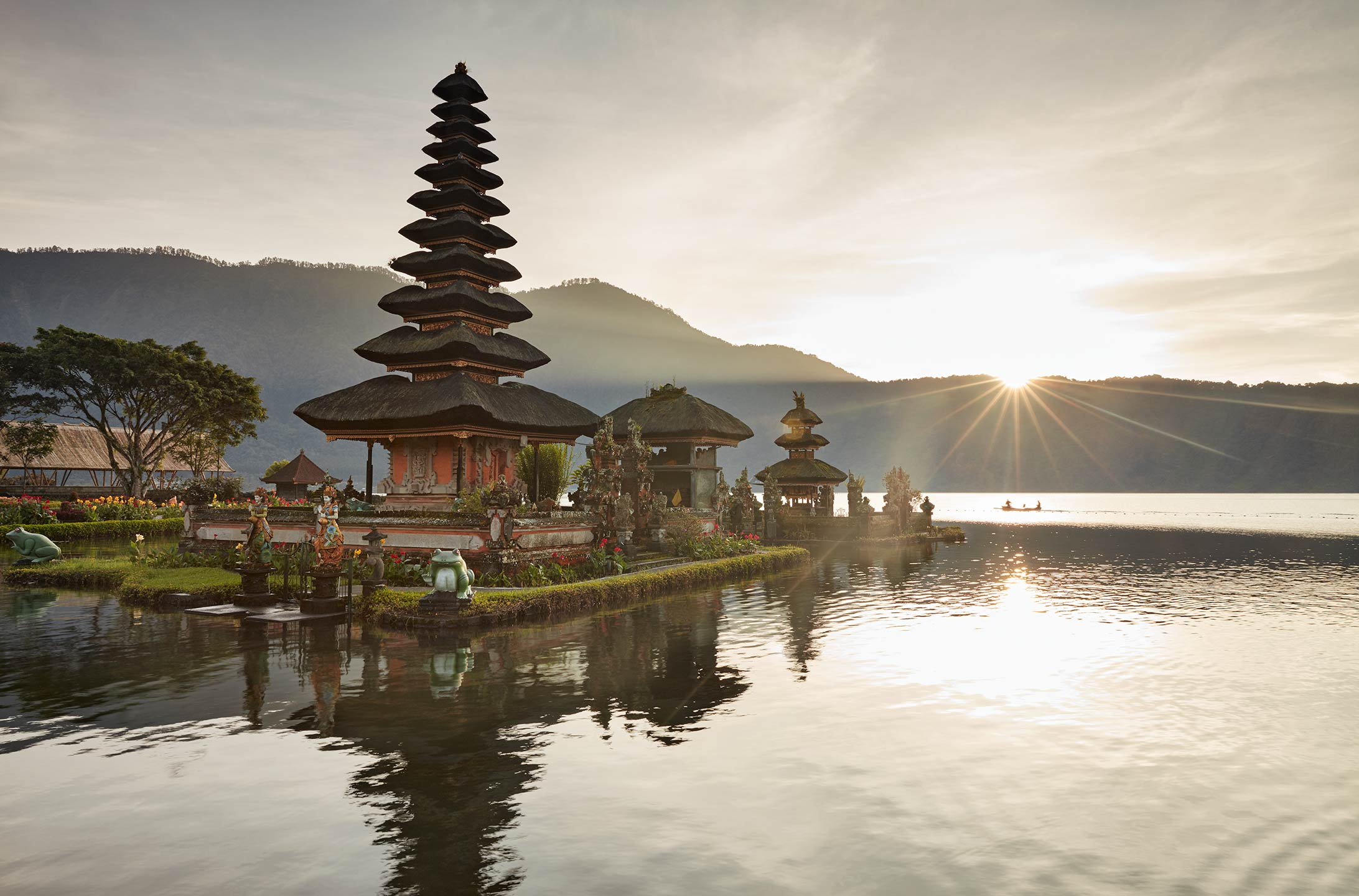 places_bali_bratan_temple_01